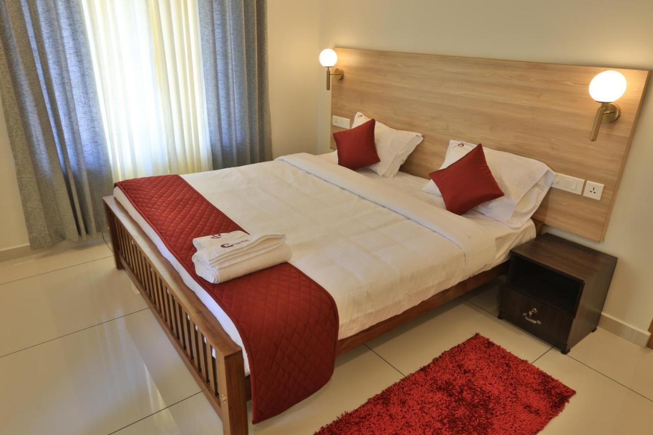 Castle Brook Residential Homestay Тірувалла Екстер'єр фото