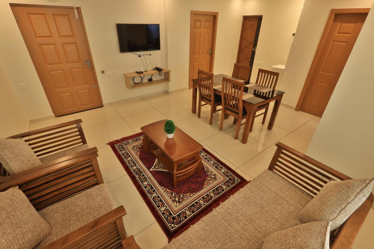 Castle Brook Residential Homestay Тірувалла Екстер'єр фото