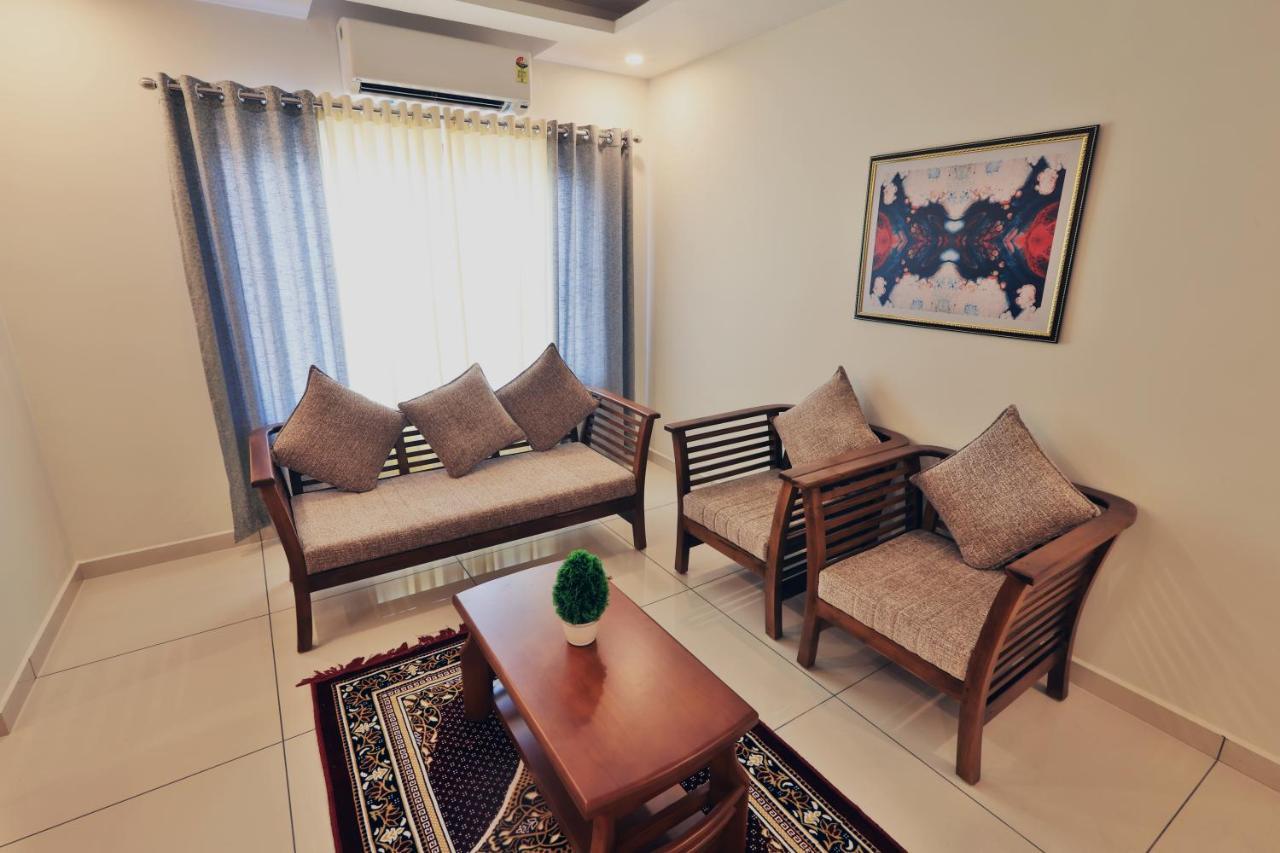 Castle Brook Residential Homestay Тірувалла Екстер'єр фото