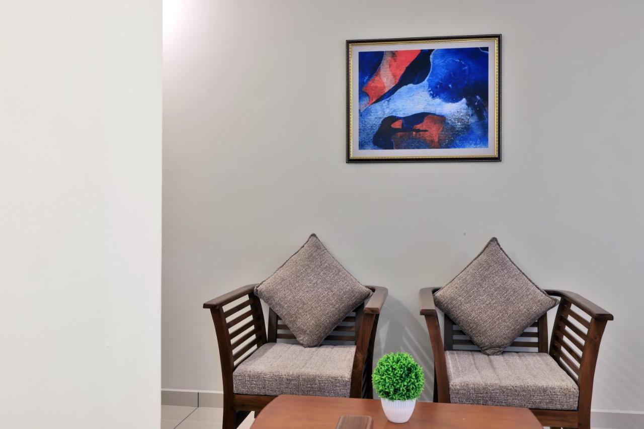 Castle Brook Residential Homestay Тірувалла Екстер'єр фото