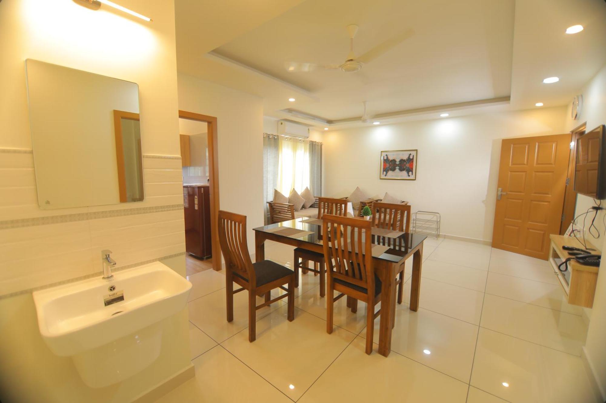 Castle Brook Residential Homestay Тірувалла Екстер'єр фото