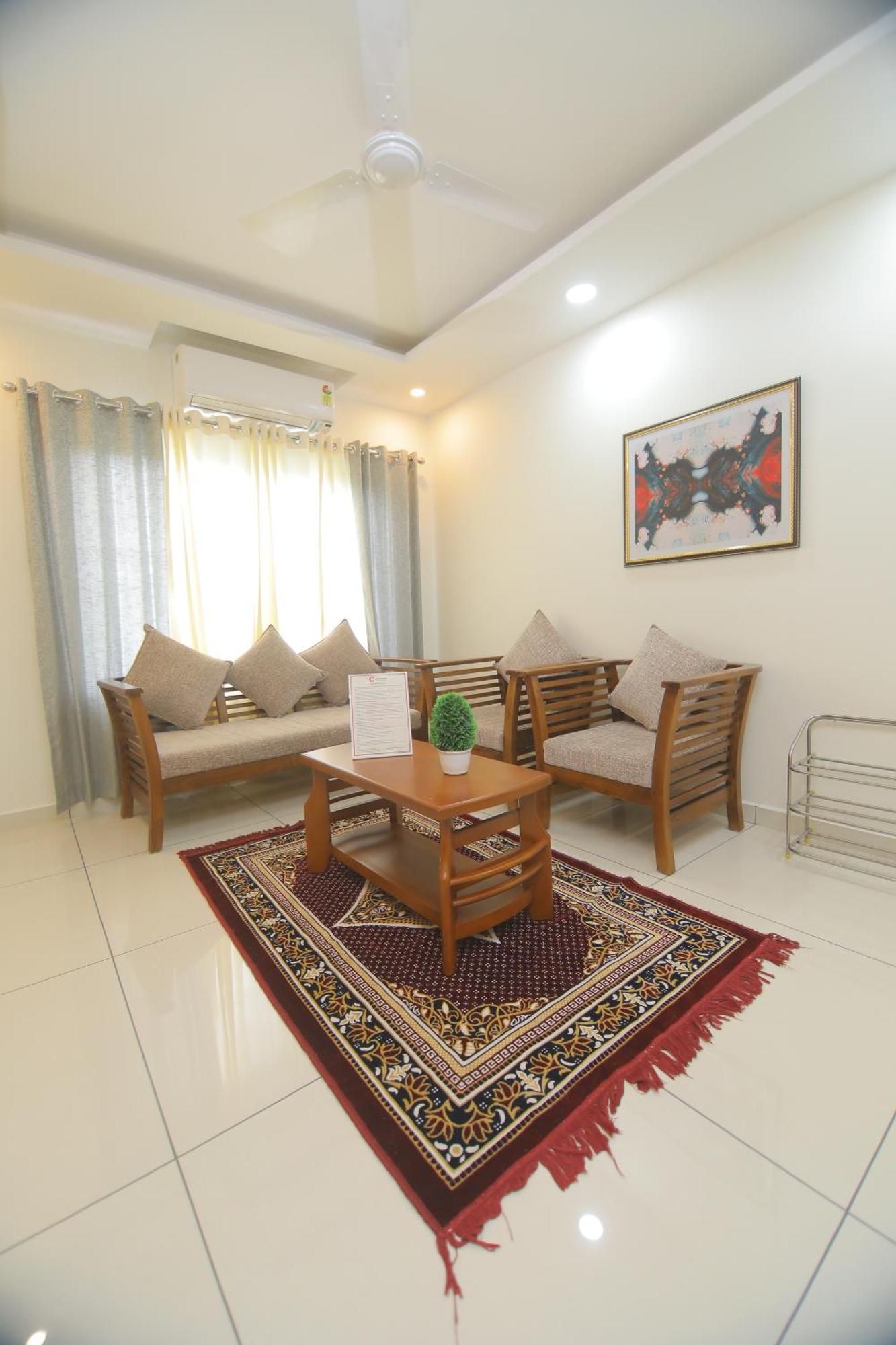 Castle Brook Residential Homestay Тірувалла Екстер'єр фото